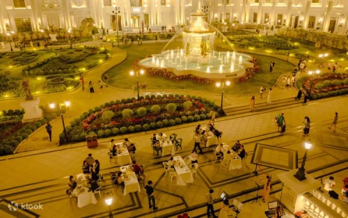 Beautiful fountain and scenic photo spots at the aesthetic castle