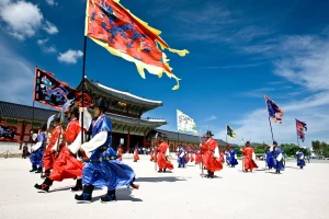 Gyeongbokgung Palace, Hanok Village, and Gwangjang Market Tour