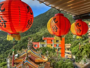 Yehliu, Yin & Yang Sea, Shifen, and Jiufen Day Tour