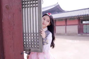 Gyeongbokgung Palace Premium Hanbok Rental Experience