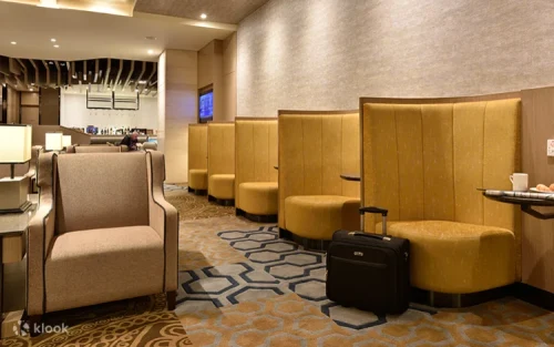 Comfortable seating area with workstations and high-speed WiFi access
