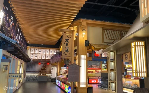 Interactive 6-meter-tall samurai helmet display in Taiwan