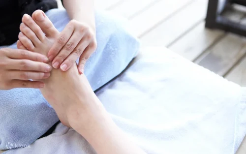 Relaxing full body massage to relieve muscle tension and stress