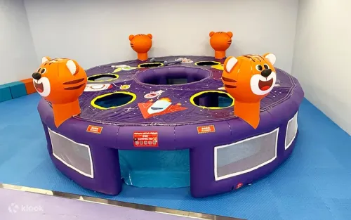 Family having fun at the award-winning Kiztopia Hong Kong