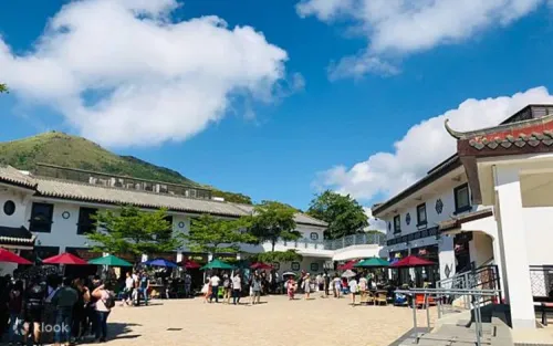 Panoramic views of the South China Sea from the Ngong Ping 360
