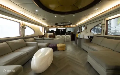 Close up of refreshing beverages served on board the luxury sightseeing vessel