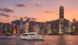 Victoria Harbour Night Cruise: Fantasy Star Chaser