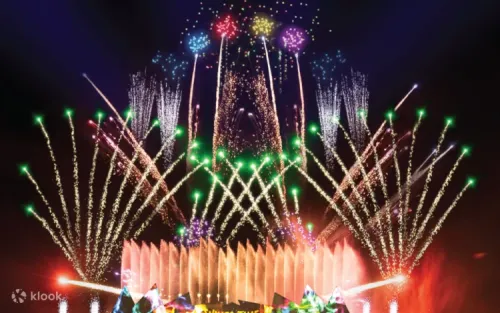 Spectacular 3D projection mapping on a massive water screen at Siloso Beach.