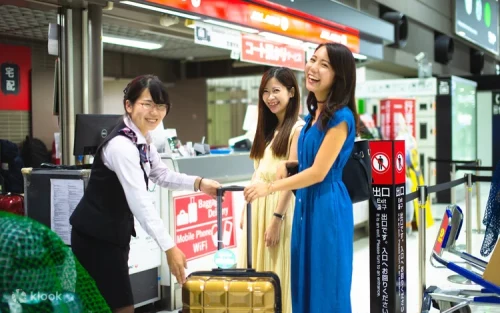 Tourists walking hands-free through Kyoto streets