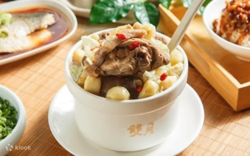MICHELIN Bib Gourmand quality comfort food served to happy guests