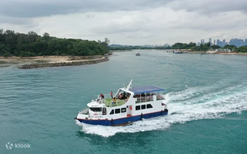 Exploring the historic sacred sites and temples on Kusu Island