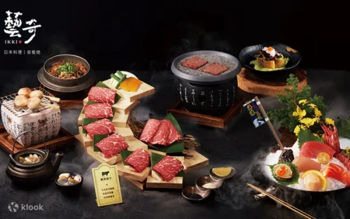 Elegant dining atmosphere at a top-tier Taipei restaurant