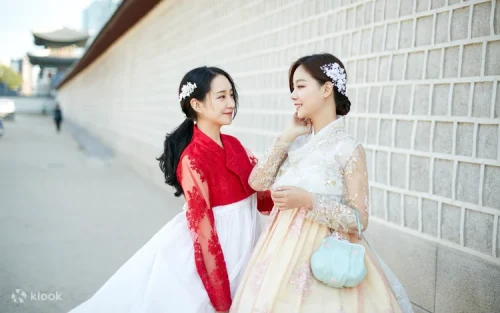 Complimentary elegant hairstyling and hair accessories for Hanbok