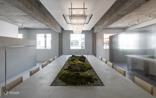 Private and aesthetic perfume workshop space in Seongsu district.