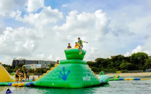 Thrilling free-floating catapult launching a guest into the air