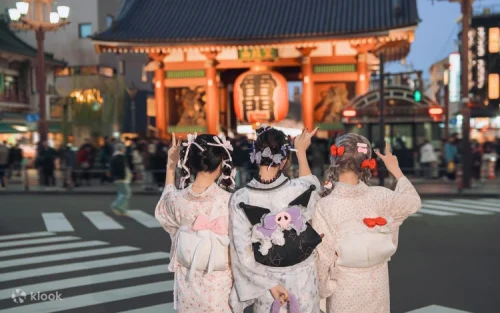 Family wearing traditional Japanese garments in Ueno park