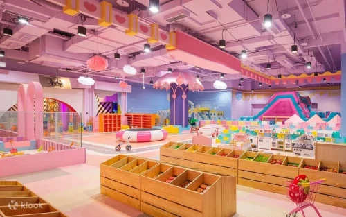 Interactive VR trampoline and colorful rope net maze for children
