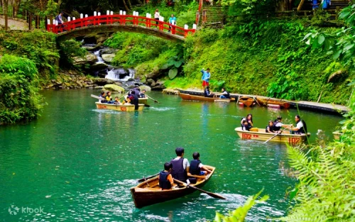 Peaceful boating experience on the serene Yun Hsien Lake